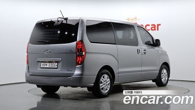 Hyundai Starex 2019 — photo 2