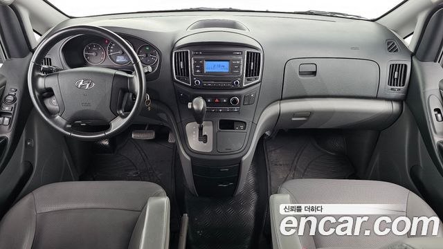Hyundai Starex 2019 — photo 10