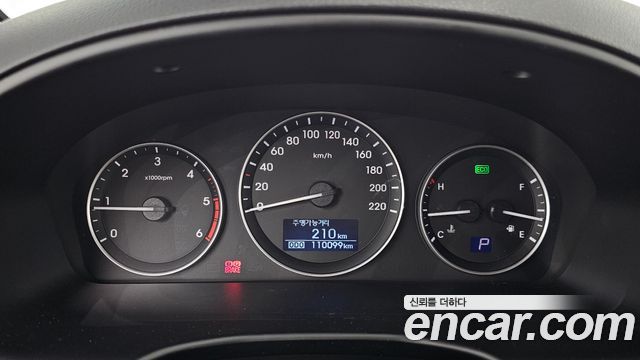Hyundai Starex 2019 — photo 11