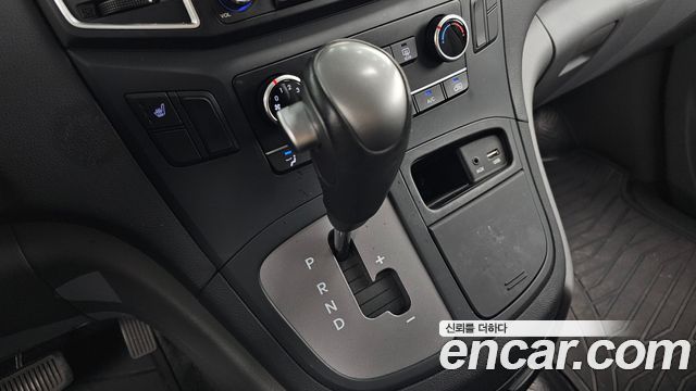 Hyundai Starex 2019 — photo 12