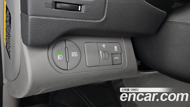 Hyundai Starex 2019 — photo 23