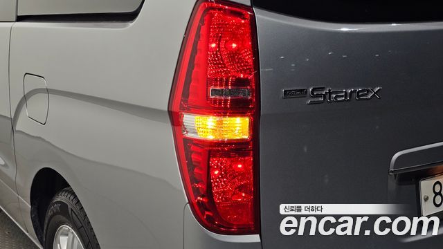 Hyundai Starex 2019 — photo 9