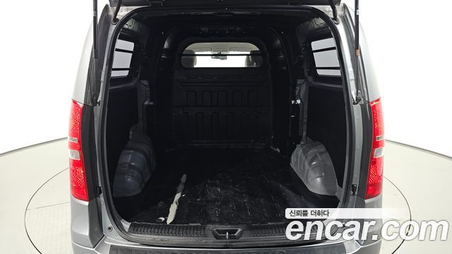 Hyundai Starex 2019 — photo 30
