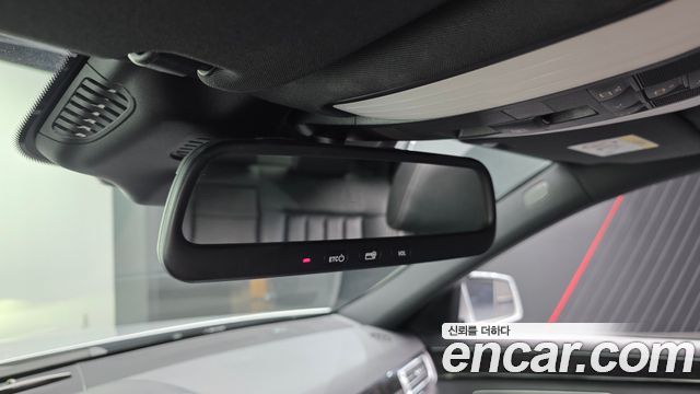 Mercedes-Benz E-Class 2014 — photo 19
