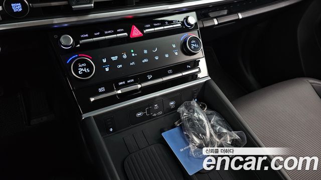 Hyundai Santafe 2025 — photo 24