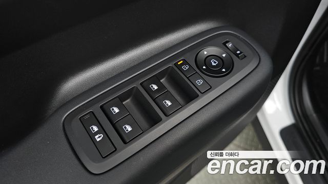 Hyundai Santafe 2025 — photo 28