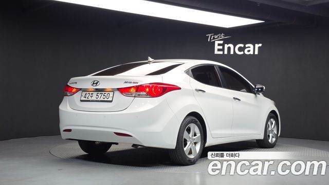 Hyundai AVANTE 2011 — photo 2