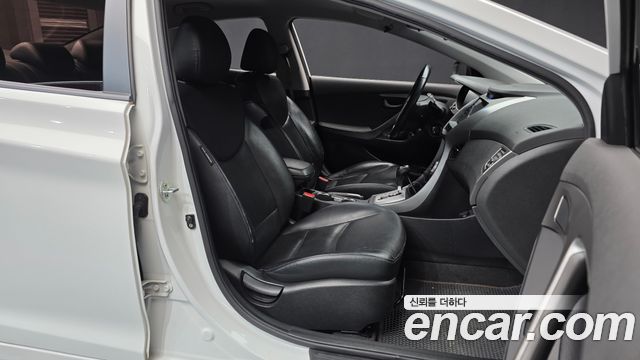 Hyundai AVANTE 2011 — photo 11
