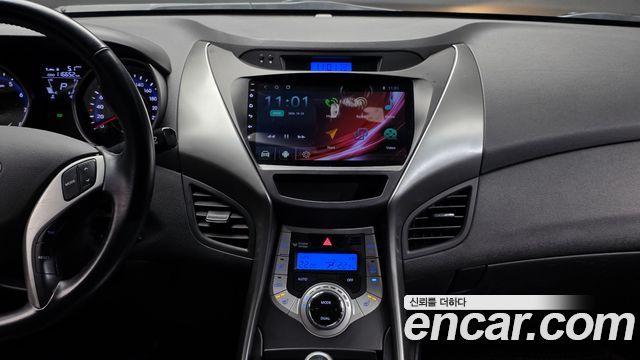 Hyundai AVANTE 2011 — photo 14