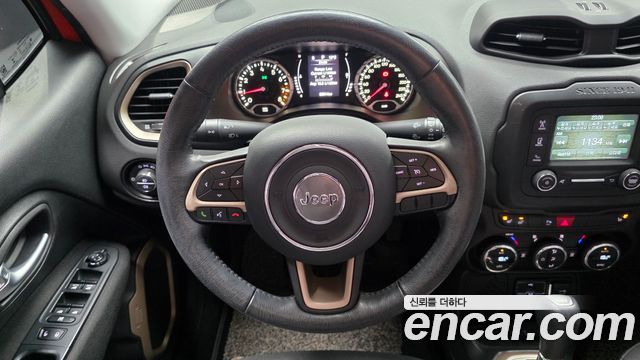 Jeep Renegade 2016 — photo 13