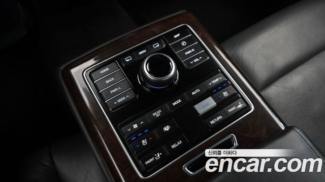 Hyundai Equus 2015 — photo 25