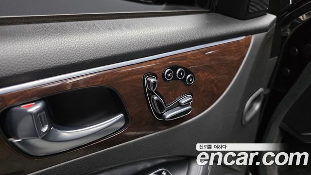 Hyundai Equus 2015 — photo 32