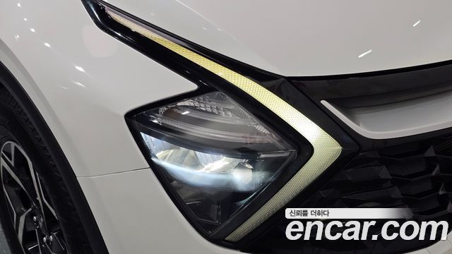 Kia Sportage 2023 — photo 8