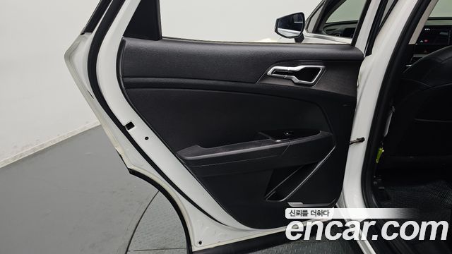 Kia Sportage 2023 — photo 15