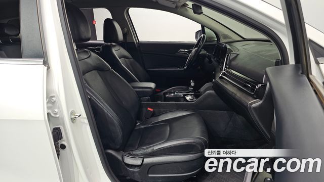 Kia Sportage 2023 — photo 16