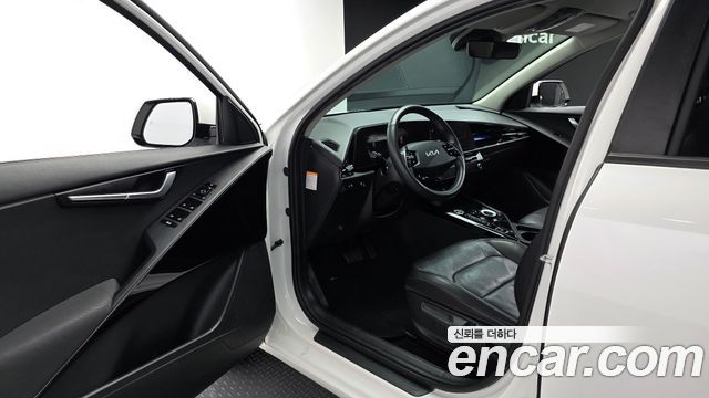 Kia Niro 2023 — photo 10