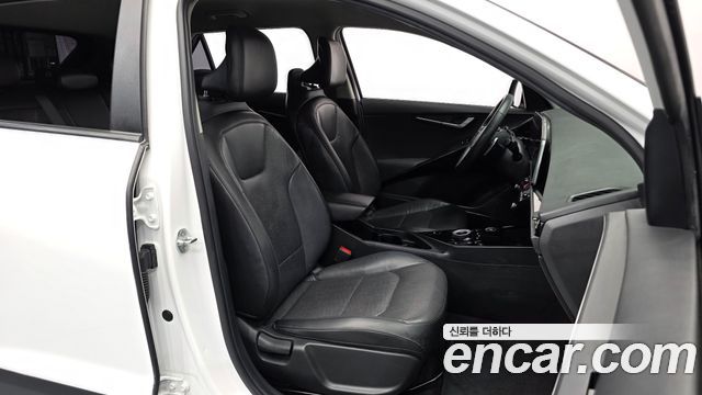 Kia Niro 2023 — photo 11