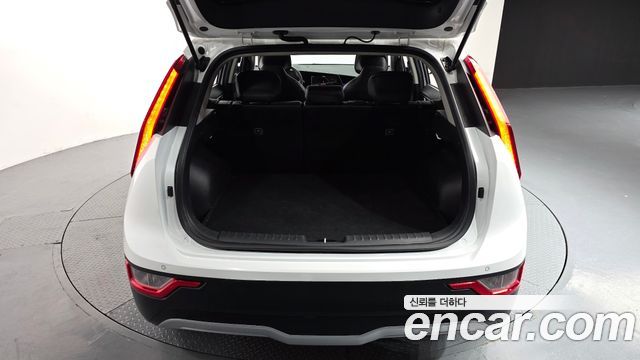 Kia Niro 2023 — photo 20