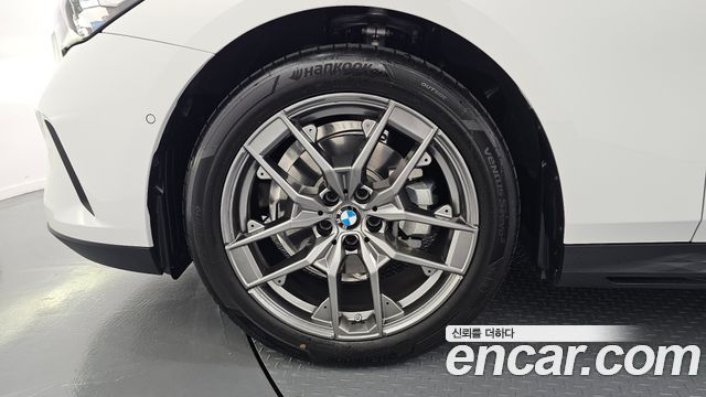 BMW 5-Series 2025 — photo 5