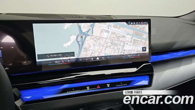 BMW 5-Series 2025 — photo 19