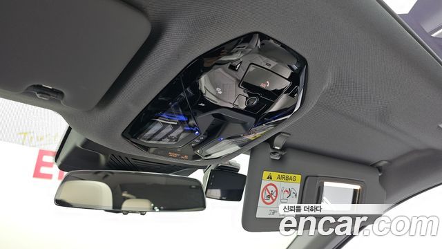 BMW 5-Series 2025 — photo 25