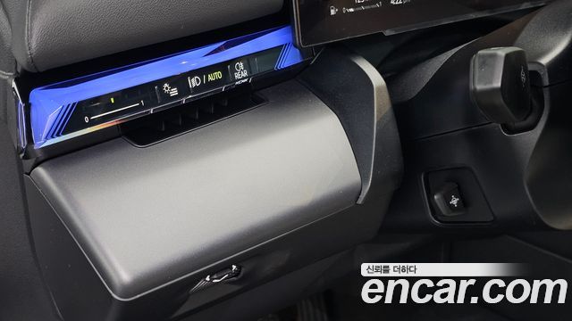 BMW 5-Series 2025 — photo 26