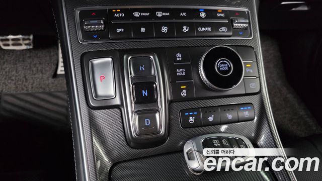 Hyundai Santafe 2022 — photo 9