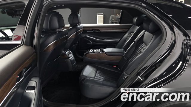 Genesis G90 2019 — photo 12