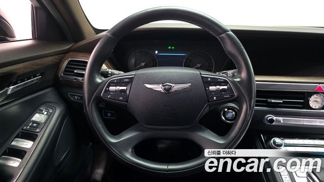 Genesis G90 2019 — photo 13