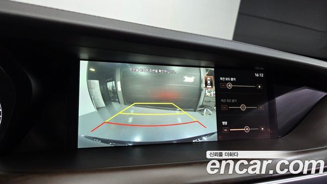 Genesis G90 2019 — photo 15