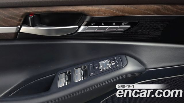 Genesis G90 2019 — photo 16