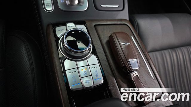 Genesis G90 2019 — photo 18