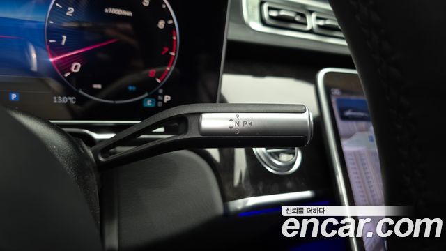 Mercedes-Benz S-Class 2024 — photo 12