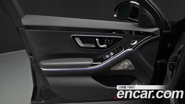 Mercedes-Benz S-Class 2024 — photo 14