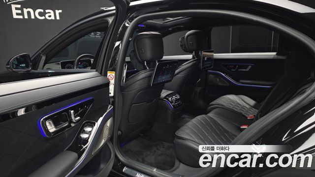 Mercedes-Benz S-Class 2024 — photo 16