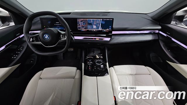 BMW i5 2025 — photo 10
