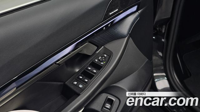 BMW i5 2025 — photo 24