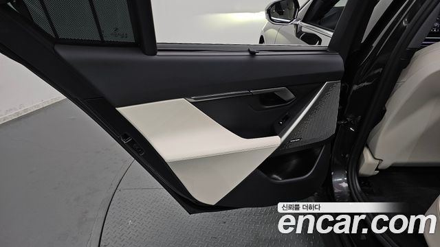 BMW i5 2025 — photo 15