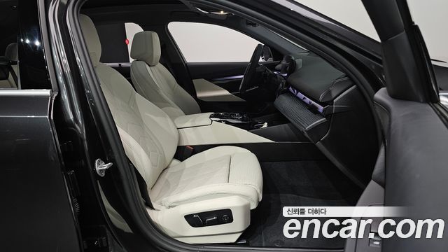 BMW i5 2025 — photo 16