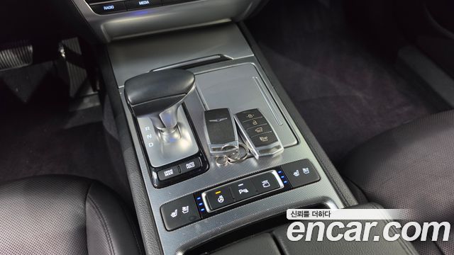 Genesis G80 2019 — photo 12
