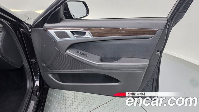 Genesis G80 2019 — photo 14