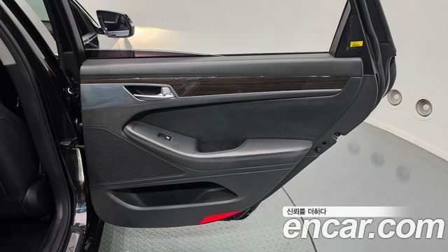 Genesis G80 2019 — photo 15