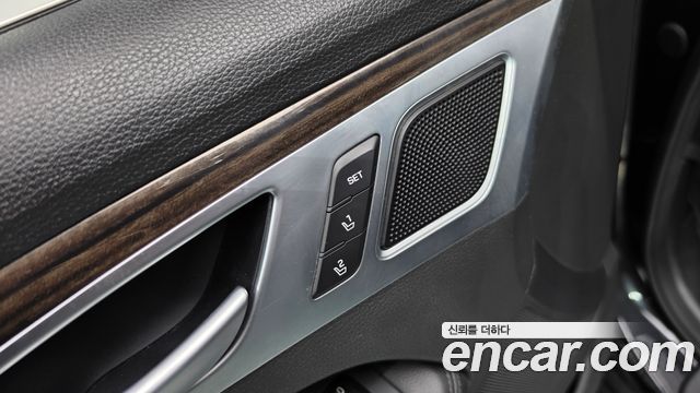 Genesis G80 2019 — photo 28