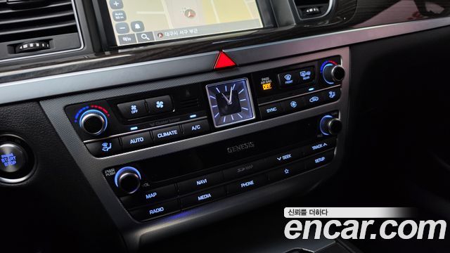 Genesis G80 2019 — photo 29