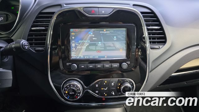 Renault Korea QM3 2015 — photo 14