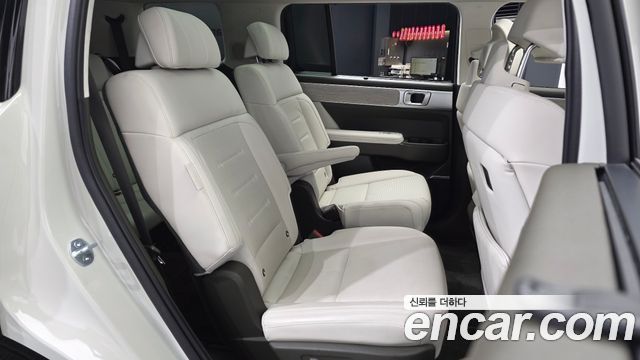 Hyundai Santafe 2024 — photo 18