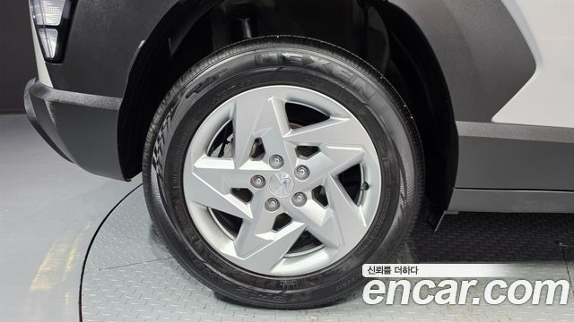 Hyundai Kona 2023 — photo 5