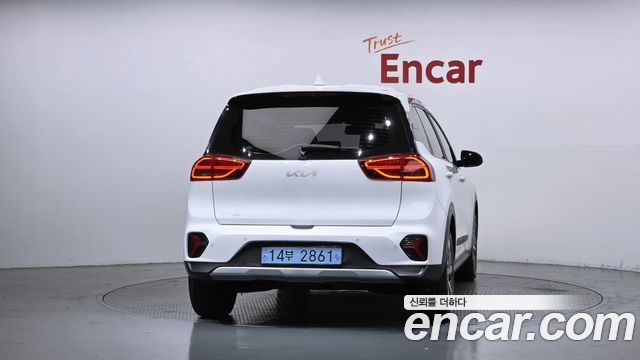 Kia Niro 2023 — photo 4