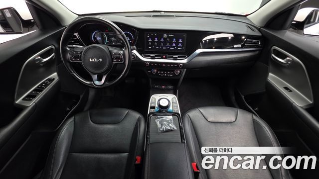 Kia Niro 2023 — photo 10