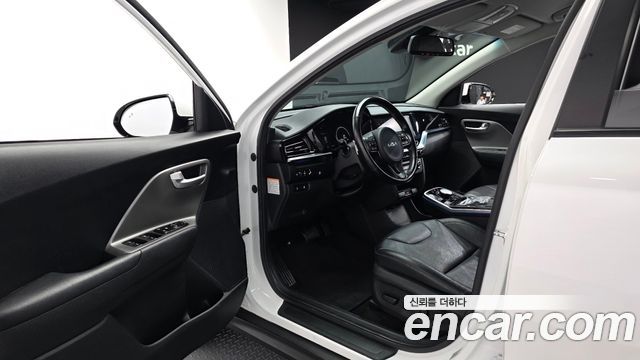 Kia Niro 2023 — photo 13